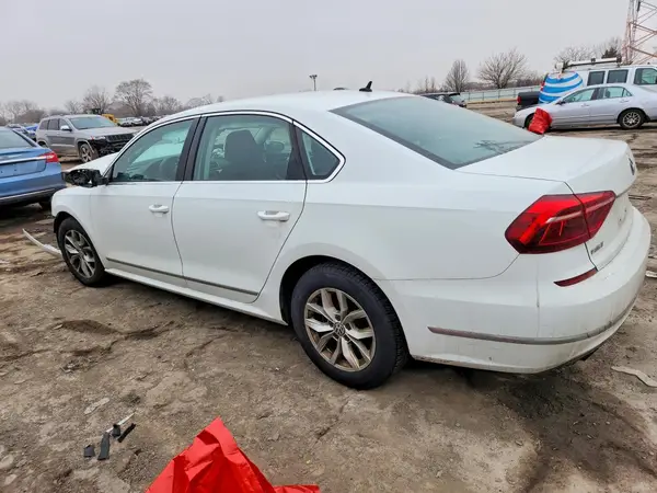 1VWAT7A37HC014708 2017 VOLKSWAGEN PASSAT - Image 2