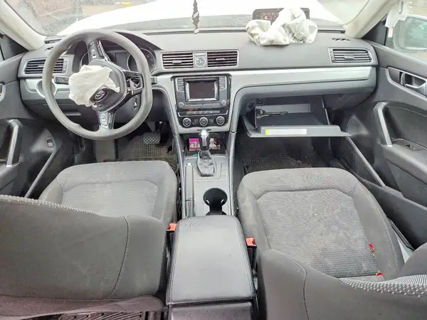 1VWAT7A37HC014708 2017 VOLKSWAGEN PASSAT - Image 8
