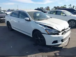 1VWAT7A37HC015065 2017 VOLKSWAGEN PASSAT