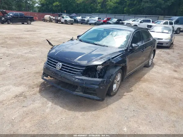 1VWAT7A37HC016894 2017 VOLKSWAGEN PASSAT - Image 2