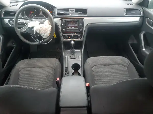 1VWAT7A37HC019956 2017 VOLKSWAGEN PASSAT - Image 8