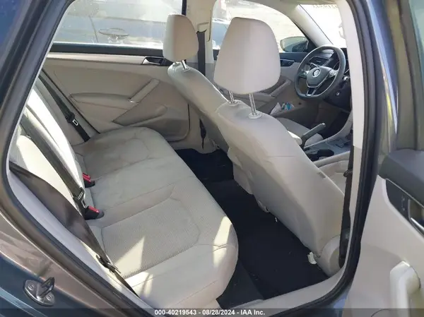 1VWAT7A37HC021786 2017 VOLKSWAGEN PASSAT - Image 8