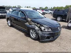 1VWAT7A37HC024445 2017 VOLKSWAGEN PASSAT