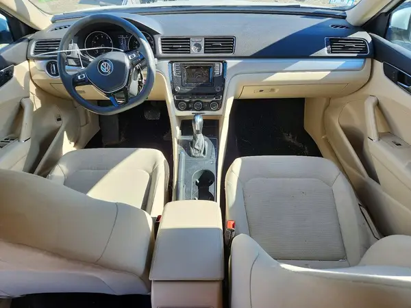 1VWAT7A37HC026325 2017 VOLKSWAGEN PASSAT - Image 8
