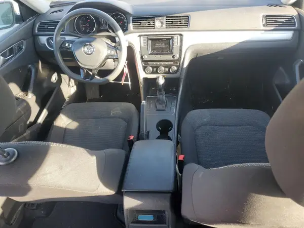 1VWAT7A37HC030018 2017 VOLKSWAGEN PASSAT - Image 8