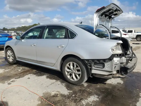1VWAT7A37HC039317 2017 VOLKSWAGEN PASSAT - Image 2