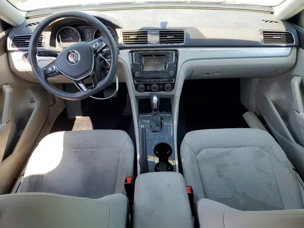 1VWAT7A37HC045506 2017 VOLKSWAGEN PASSAT - Image 8