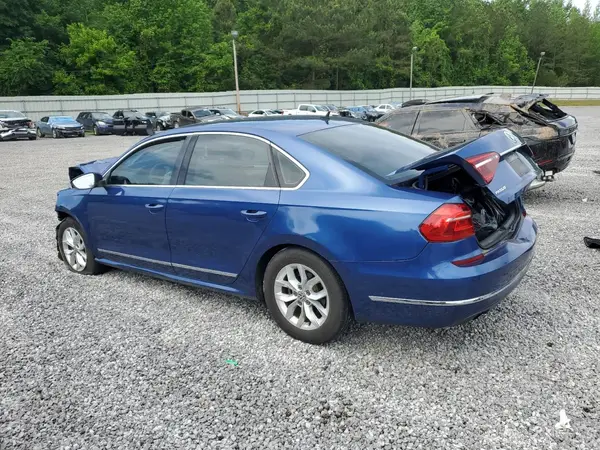 1VWAT7A37HC050253 2017 VOLKSWAGEN PASSAT - Image 2