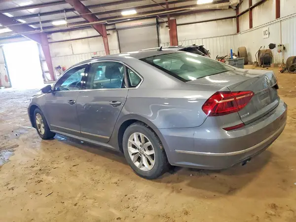 1VWAT7A37HC052486 2017 VOLKSWAGEN PASSAT - Image 2