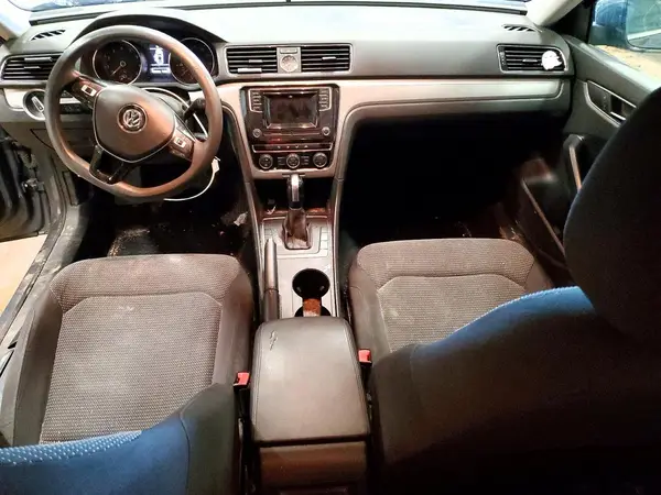 1VWAT7A37HC052486 2017 VOLKSWAGEN PASSAT - Image 8