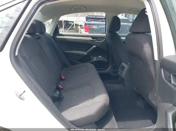 1VWAT7A37HC052665 2017 VOLKSWAGEN PASSAT - Image 8