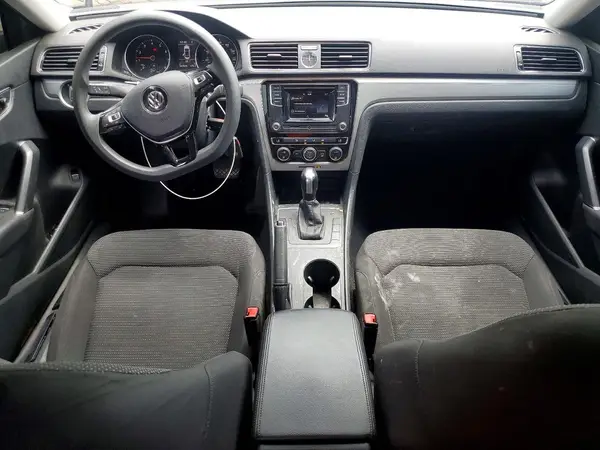 1VWAT7A37HC053296 2017 VOLKSWAGEN PASSAT - Image 8