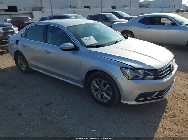 1VWAT7A37HC057753 2017 VOLKSWAGEN PASSAT