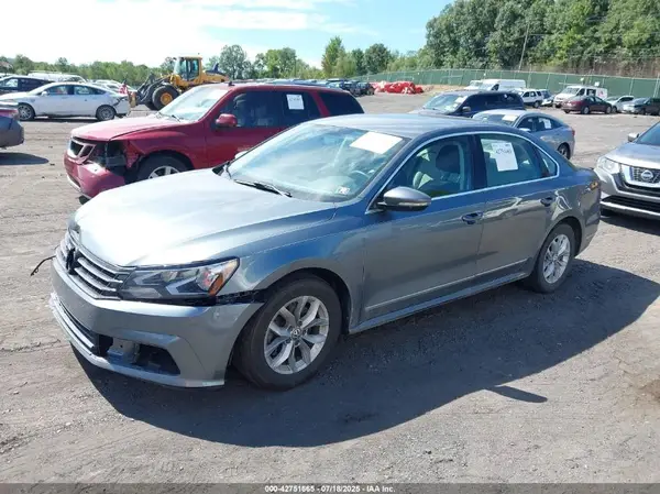 1VWAT7A37HC064654 2017 VOLKSWAGEN PASSAT - Image 2