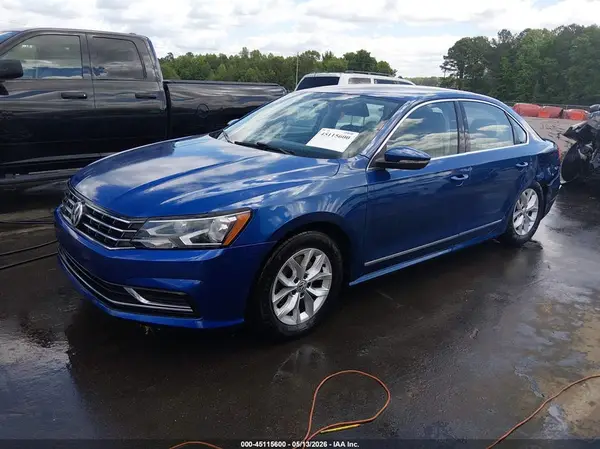1VWAT7A37HC066016 2017 VOLKSWAGEN PASSAT - Image 2