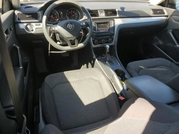 1VWAT7A37HC083222 2017 VOLKSWAGEN PASSAT - Image 8