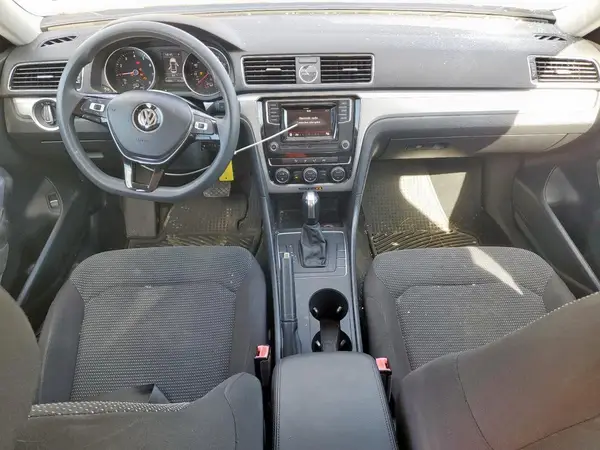 1VWAT7A37HC084869 2017 VOLKSWAGEN PASSAT - Image 8