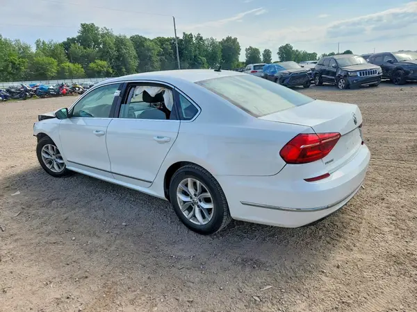 1VWAT7A38GC014604 2016 VOLKSWAGEN PASSAT - Image 2