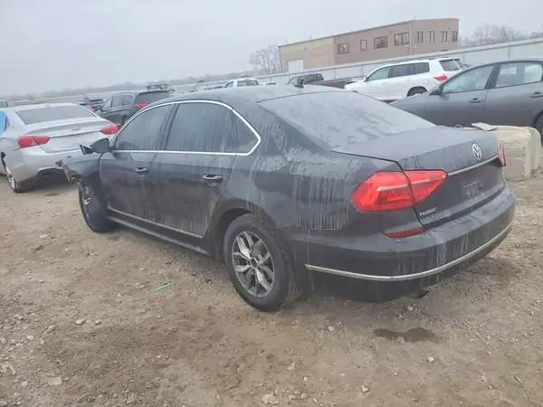 1VWAT7A38GC030575 2016 VOLKSWAGEN PASSAT - Image 2