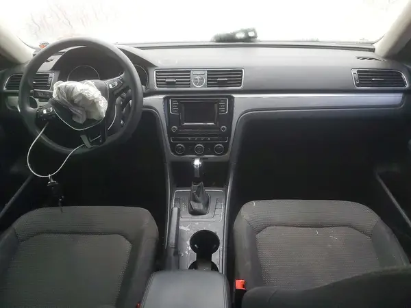 1VWAT7A38GC030575 2016 VOLKSWAGEN PASSAT - Image 8