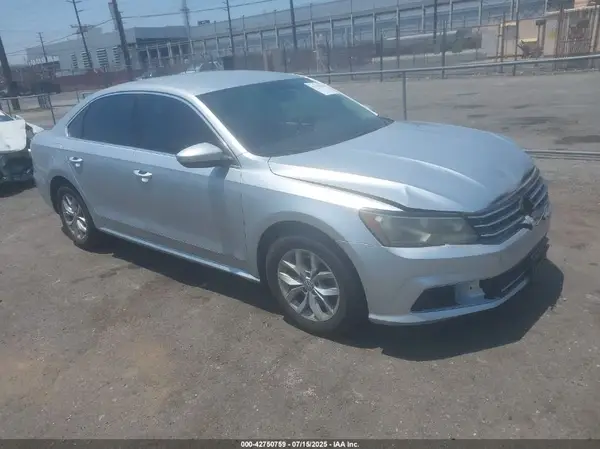 1VWAT7A38GC031726 2016 VOLKSWAGEN PASSAT - Image 1