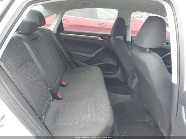 1VWAT7A38GC032245 2016 VOLKSWAGEN PASSAT - Image 8
