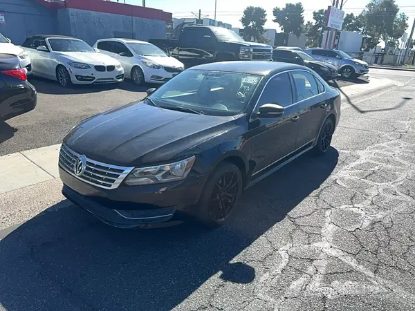 1VWAT7A38GC036425 2016 VOLKSWAGEN PASSAT - Image 2