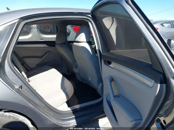 1VWAT7A38GC036957 2016 VOLKSWAGEN PASSAT - Image 8