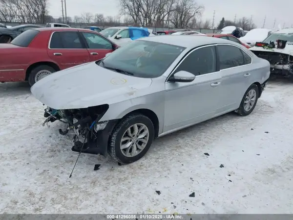 1VWAT7A38GC038658 2016 VOLKSWAGEN PASSAT - Image 2