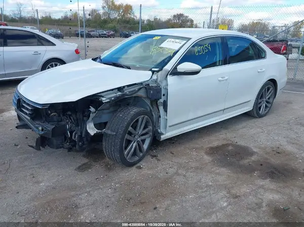 1VWAT7A38GC039406 2016 VOLKSWAGEN PASSAT - Image 2