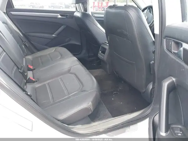 1VWAT7A38GC039406 2016 VOLKSWAGEN PASSAT - Image 8