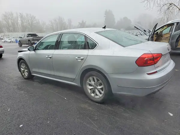 1VWAT7A38GC042581 2016 VOLKSWAGEN PASSAT - Image 2