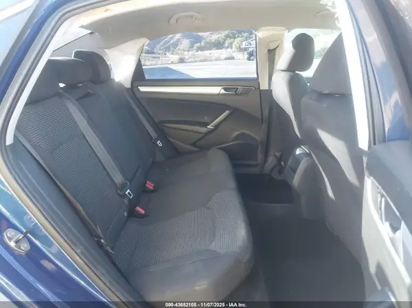 1VWAT7A38GC051460 2016 VOLKSWAGEN PASSAT - Image 8