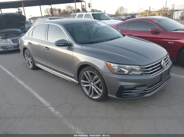 1VWAT7A38GC065195 2016 VOLKSWAGEN PASSAT - Image 1
