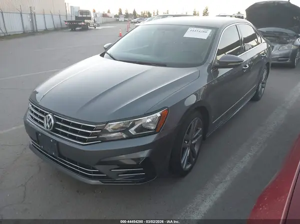 1VWAT7A38GC065195 2016 VOLKSWAGEN PASSAT - Image 2
