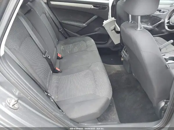 1VWAT7A38HC004849 2017 VOLKSWAGEN PASSAT - Image 8