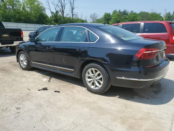 1VWAT7A38HC014720 2017 VOLKSWAGEN PASSAT - Image 2