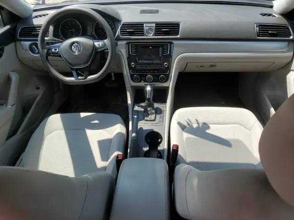 1VWAT7A38HC014720 2017 VOLKSWAGEN PASSAT - Image 8