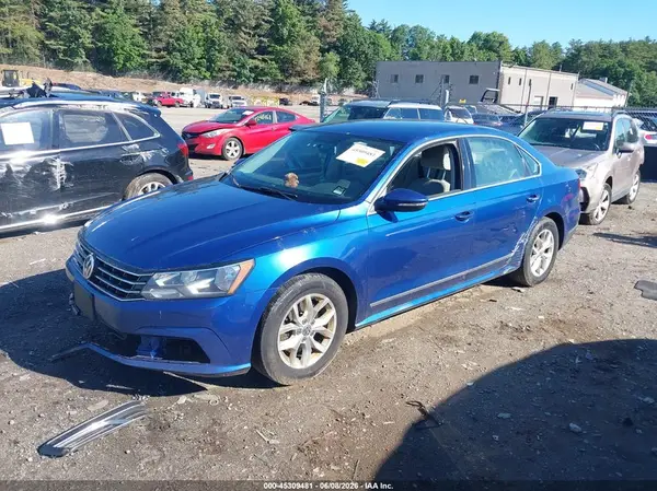 1VWAT7A38HC014989 2017 VOLKSWAGEN PASSAT - Image 2