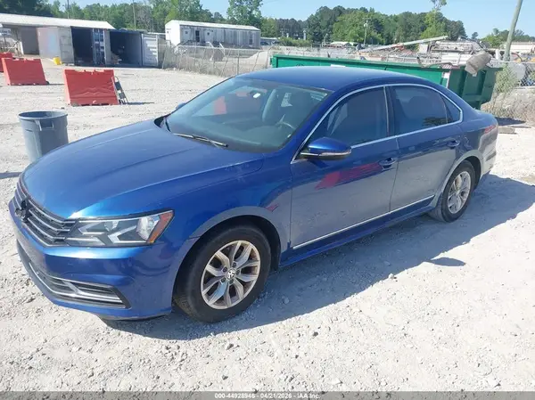 1VWAT7A38HC024311 2017 VOLKSWAGEN PASSAT - Image 2