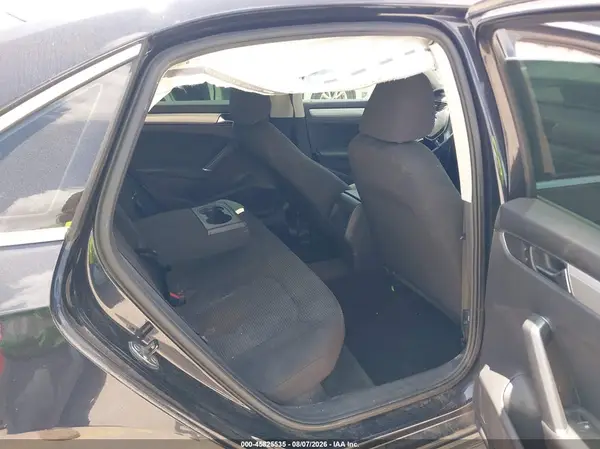 1VWAT7A38HC031727 2017 VOLKSWAGEN PASSAT - Image 8