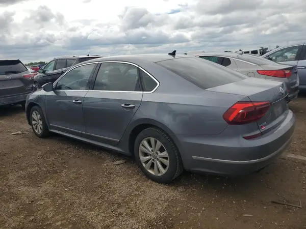 1VWAT7A38HC033333 2017 VOLKSWAGEN PASSAT - Image 2