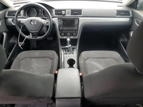 1VWAT7A38HC033333 2017 VOLKSWAGEN PASSAT - Image 8