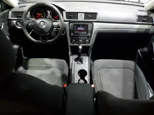 1VWAT7A38HC036166 2017 VOLKSWAGEN PASSAT - Image 8