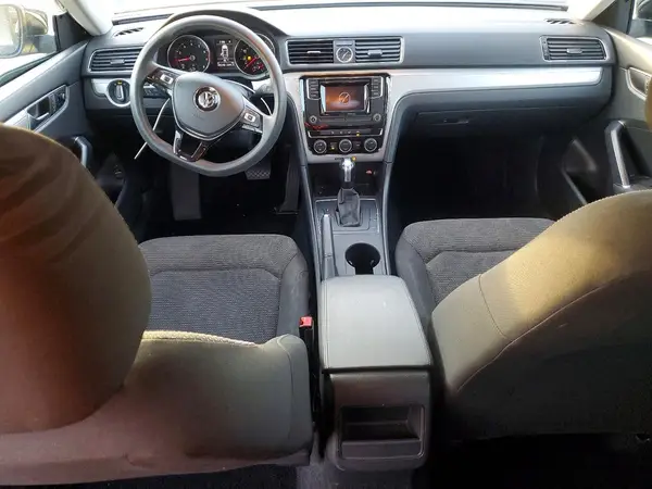 1VWAT7A38HC040010 2017 VOLKSWAGEN PASSAT - Image 8