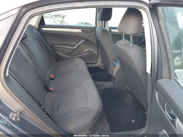 1VWAT7A38HC040654 2017 VOLKSWAGEN PASSAT - Image 8