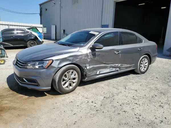1VWAT7A38HC041593 2017 VOLKSWAGEN PASSAT - Image 1