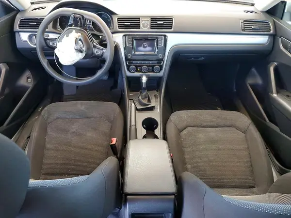 1VWAT7A38HC042632 2017 VOLKSWAGEN PASSAT - Image 8