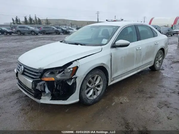 1VWAT7A38HC044879 2017 VOLKSWAGEN PASSAT - Image 2