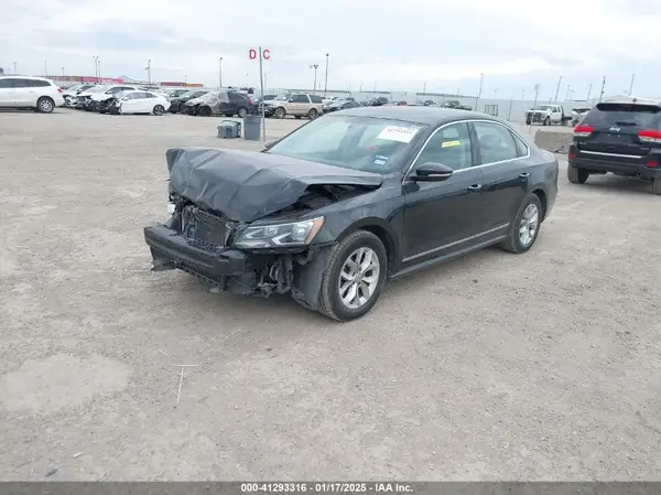 1VWAT7A38HC046910 2017 VOLKSWAGEN PASSAT - Image 2